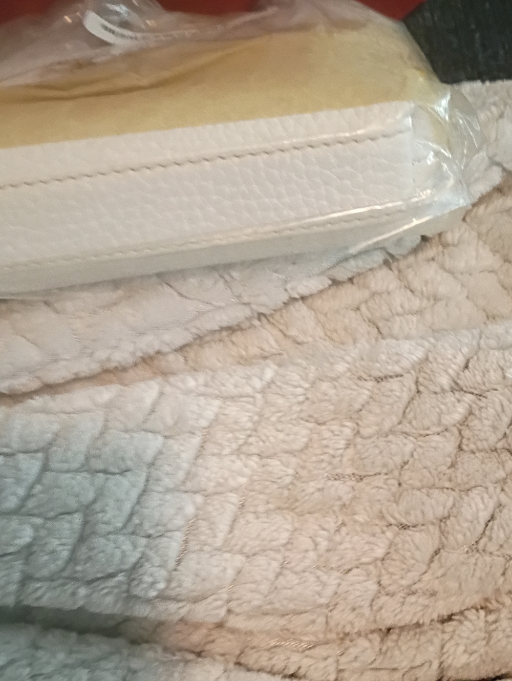 Dooney & Bourke White and Tan Leather Frame Clutchff To - Picture 4 of 5